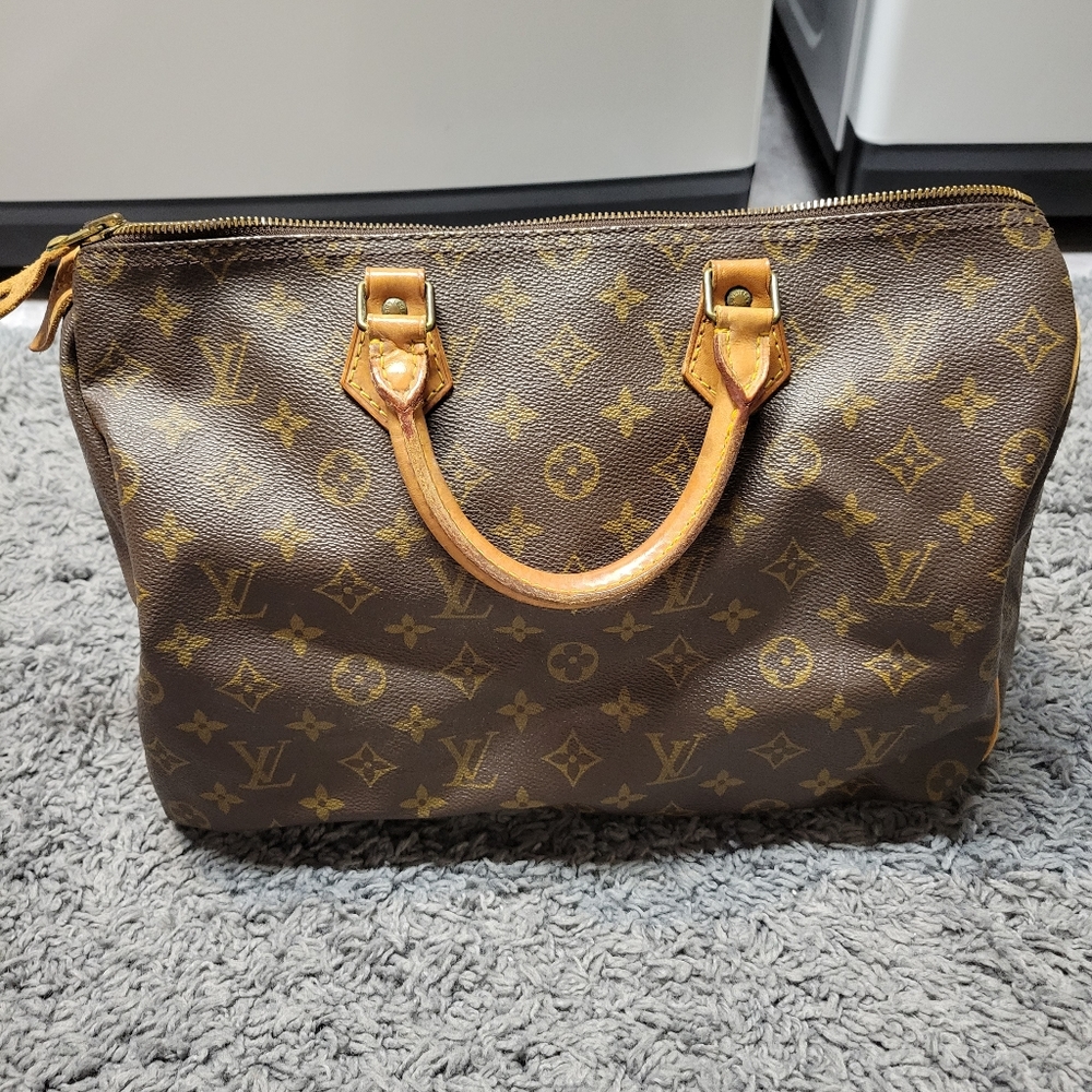 Louis Vuitton Speedy 35